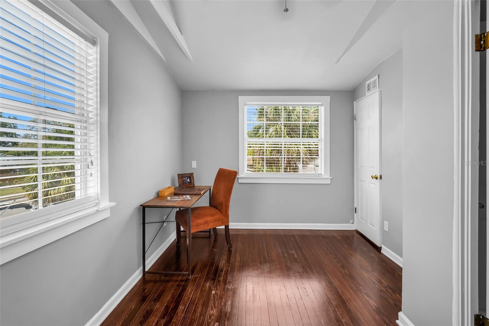 Image 19 of 32 For 3727 38th Street N