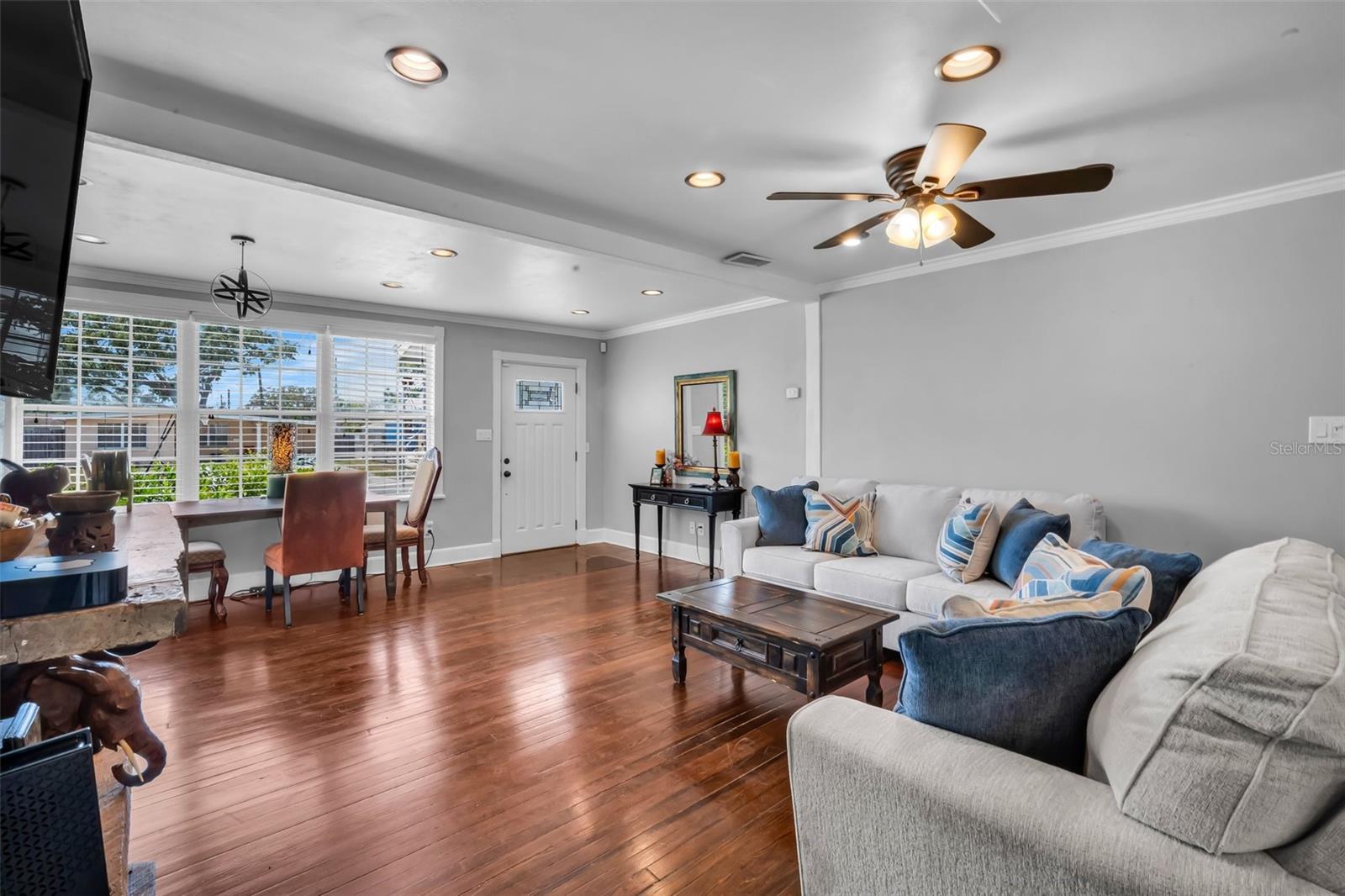 Image 6 of 32 For 3727 38th Street N