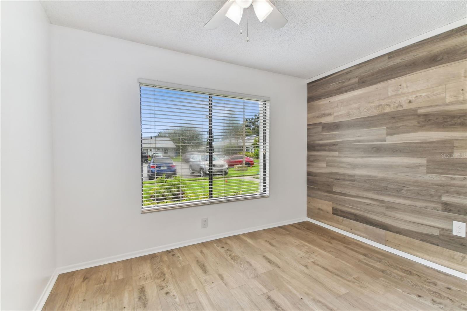 Image 17 of 42 For 211 Somerset Cirle N