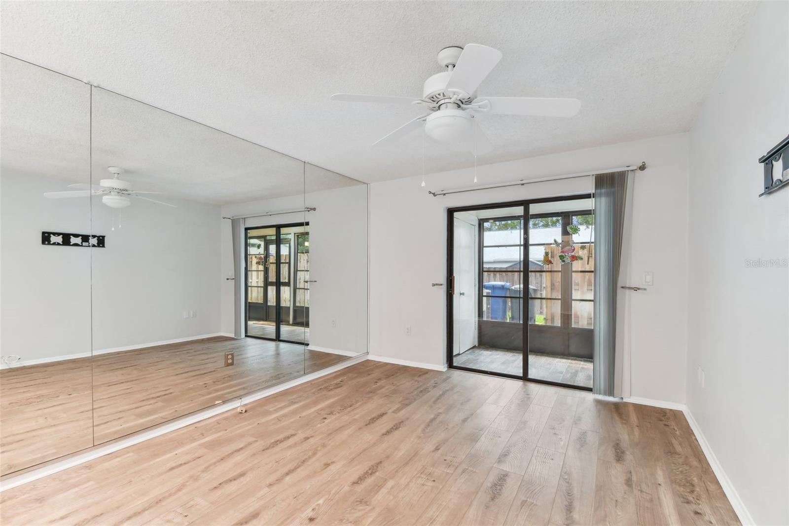 Image 21 of 42 For 211 Somerset Cirle N