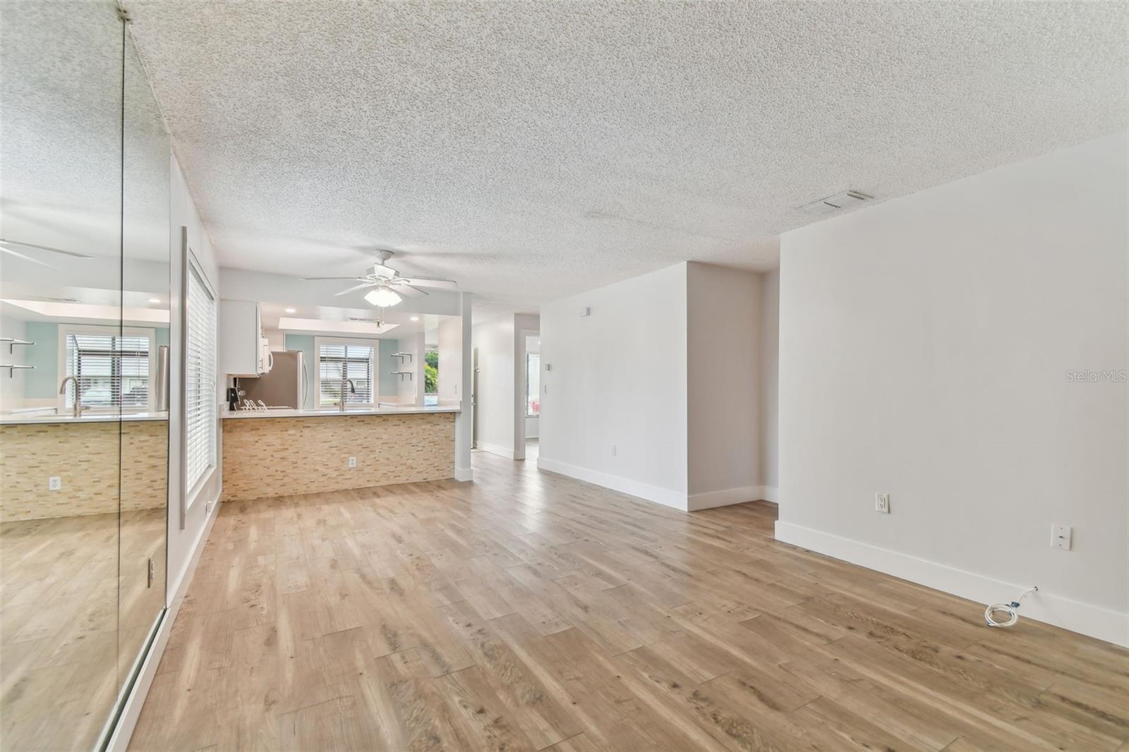 Image 8 of 42 For 211 Somerset Cirle N