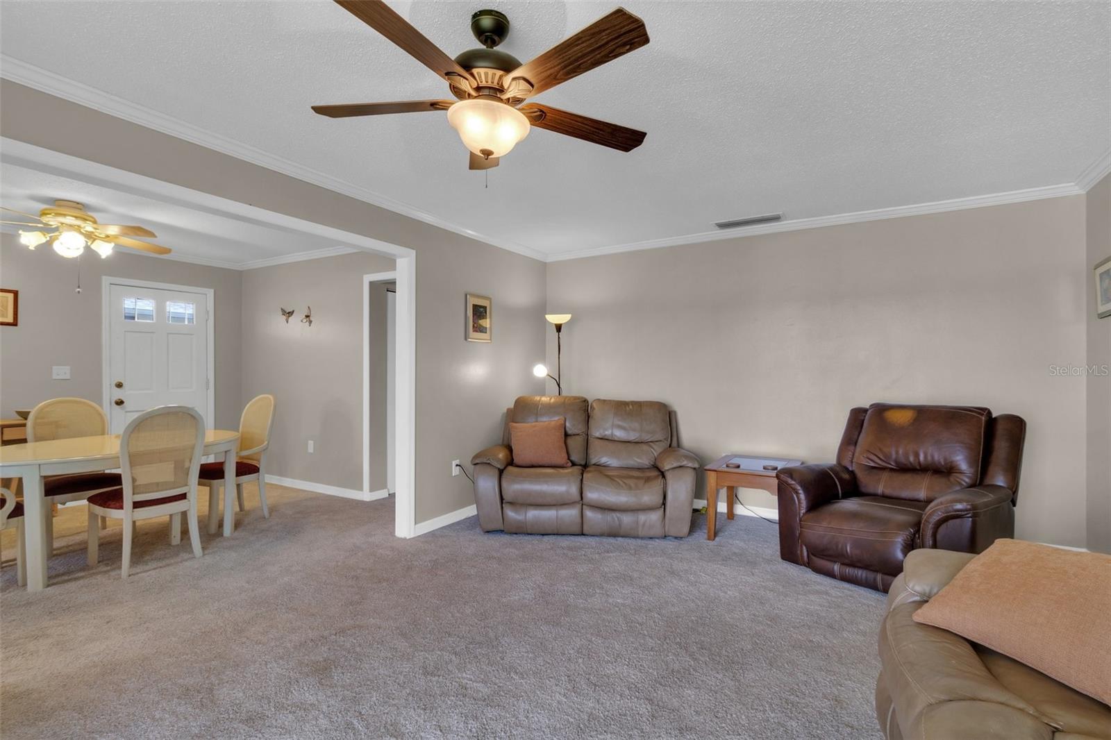 Listing photo id 5 for 3847 35th Way S 108