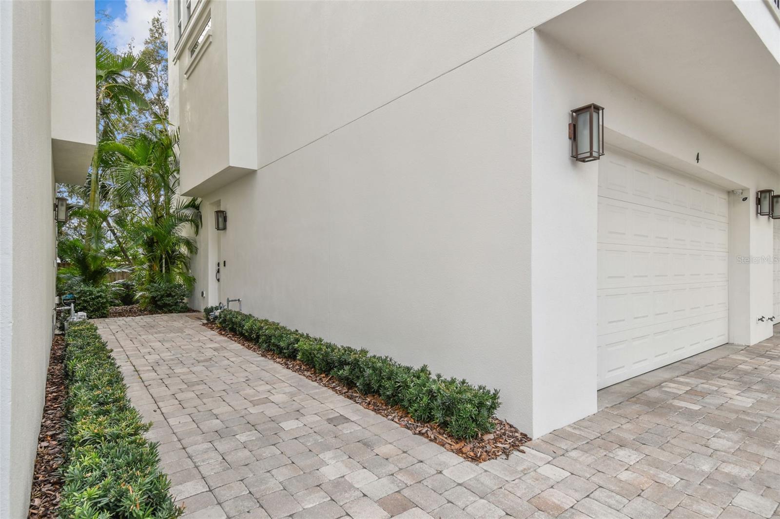 Image 4 of 69 For 3505 Macdill Avenue 4