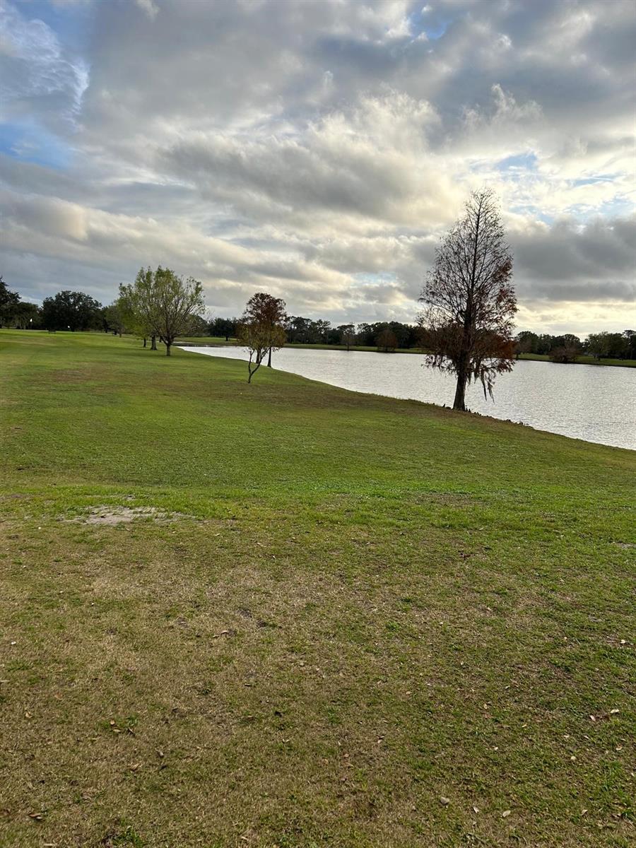 Details for 8 Bougainville Drive, INDIAN LAKE ESTATES, FL 33855