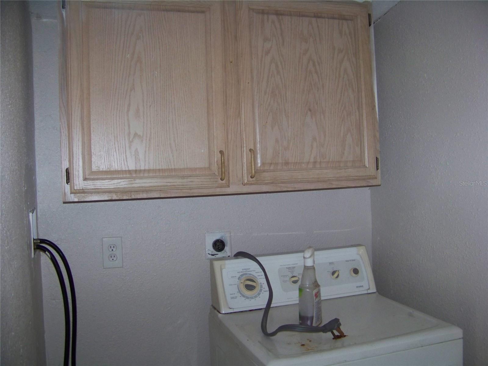 Image 13 of 18 For 1554 Tilley Avenue