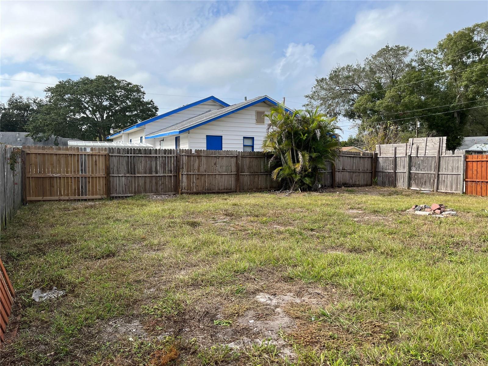 Image 16 of 18 For 1554 Tilley Avenue