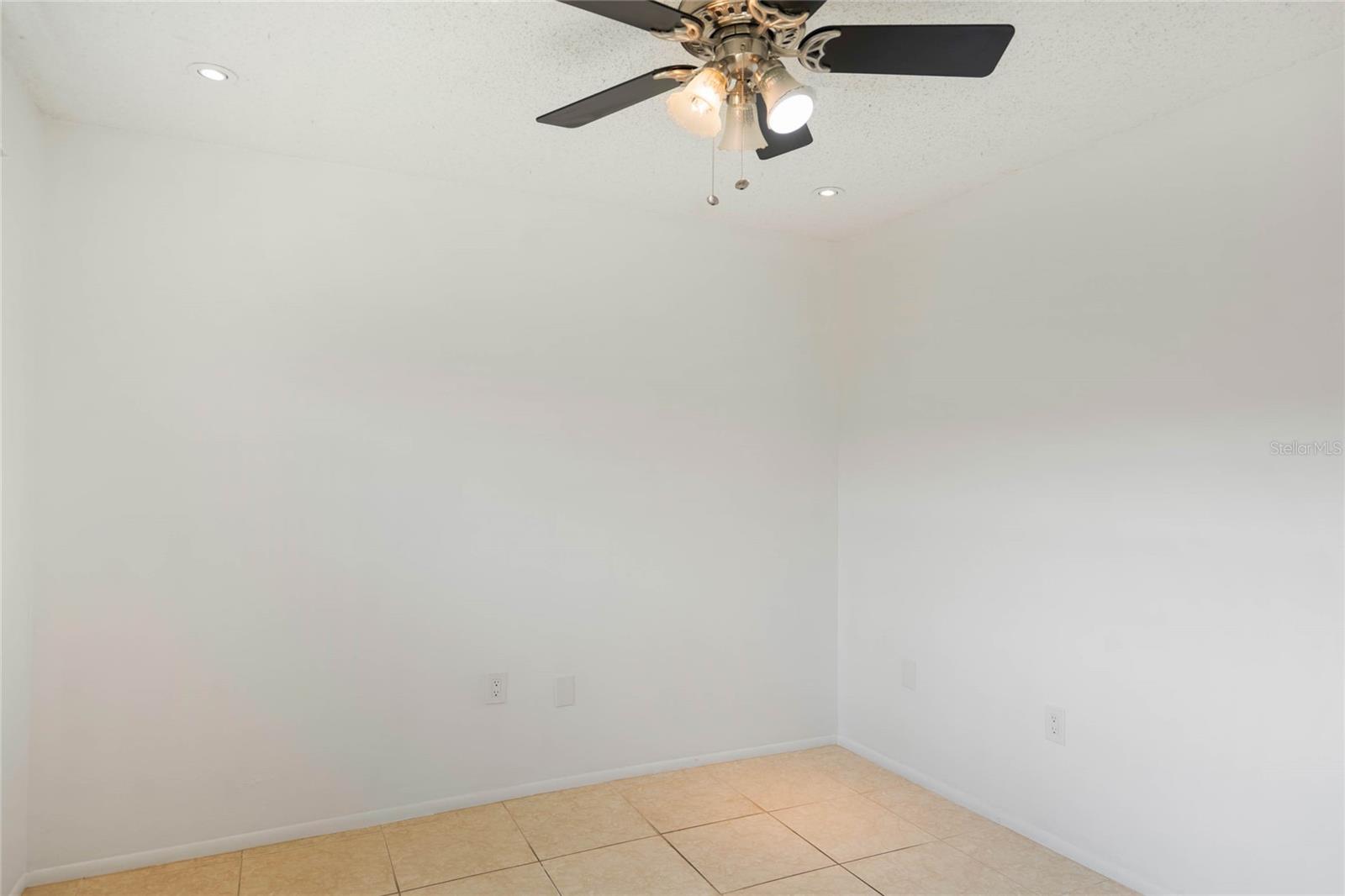 Image 18 of 45 For 5967 Terrace Park Drive N 202