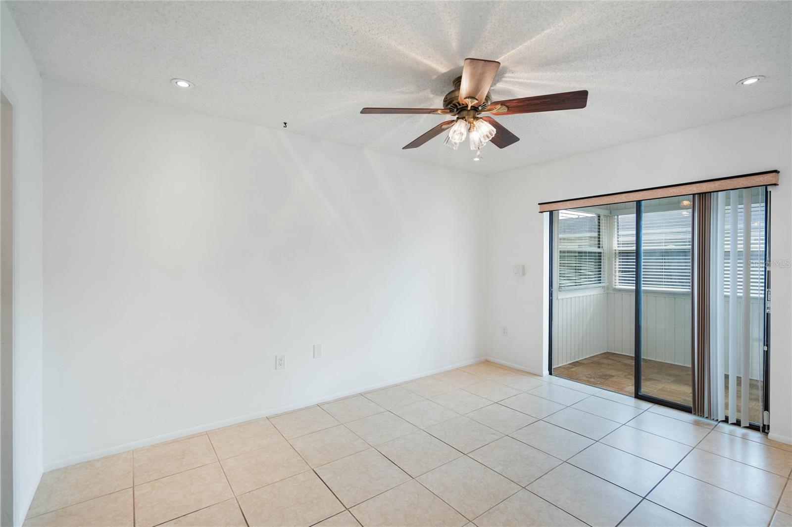 Image 19 of 45 For 5967 Terrace Park Drive N 202