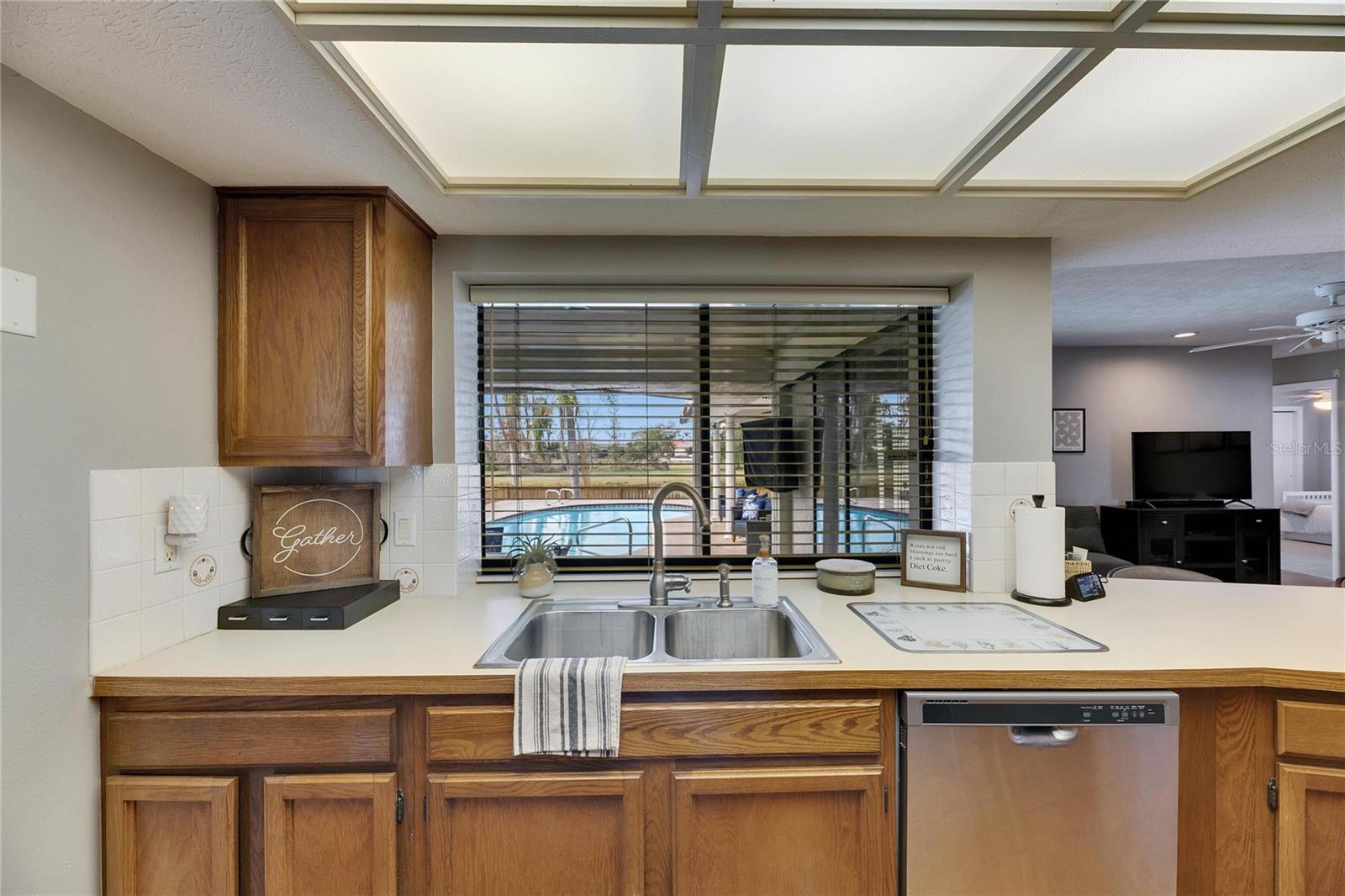 Listing photo id 22 for 811 Eagle Lane
