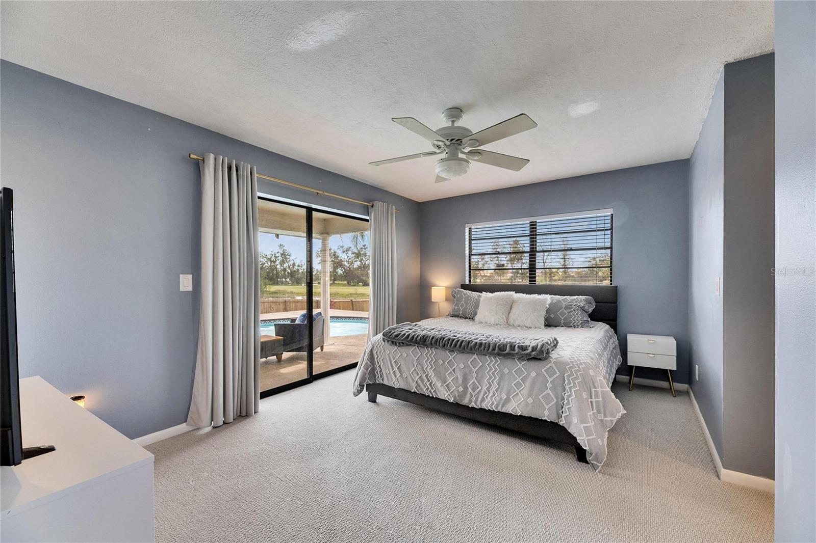 Listing photo id 36 for 811 Eagle Lane