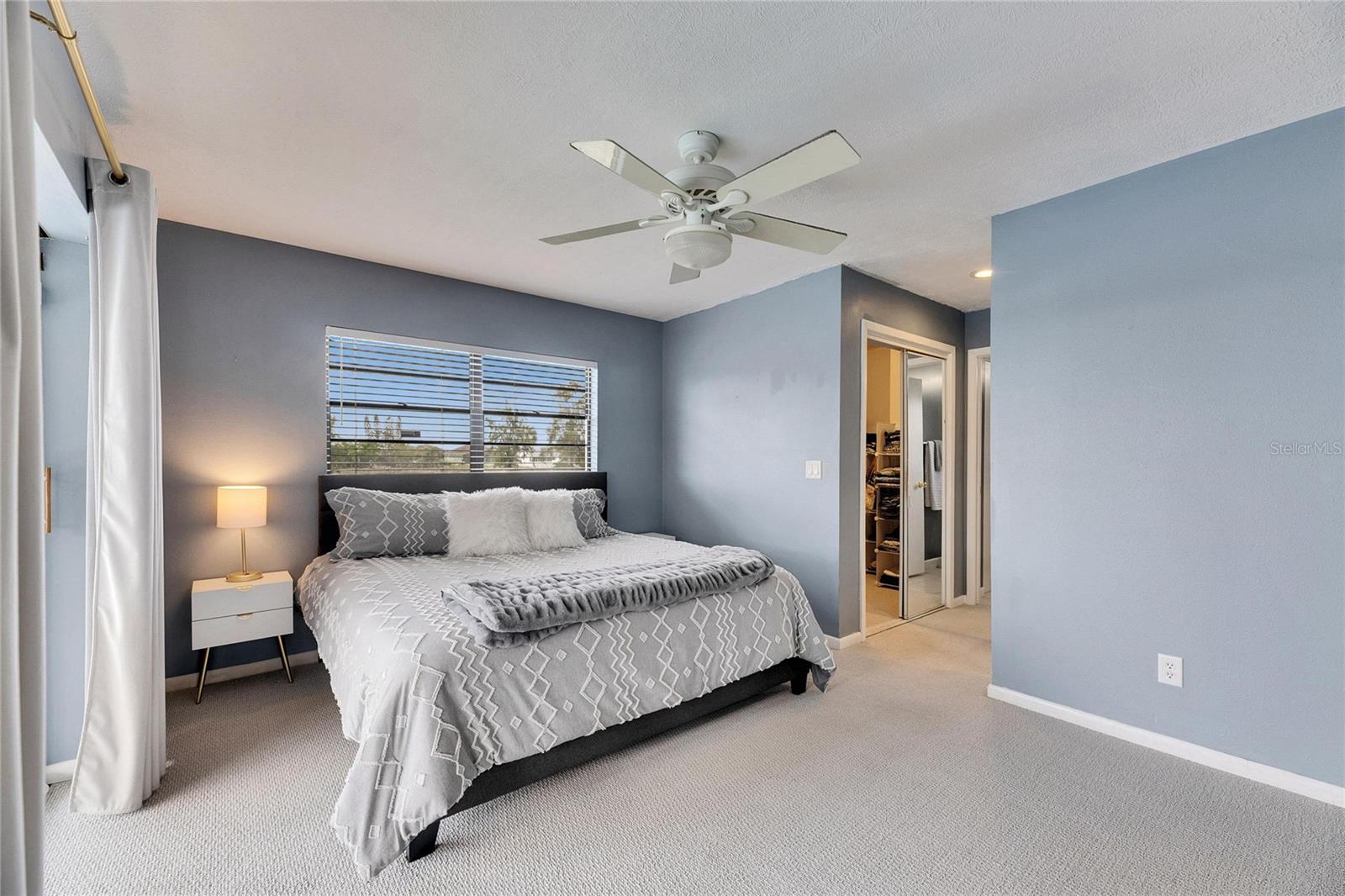 Listing photo id 38 for 811 Eagle Lane
