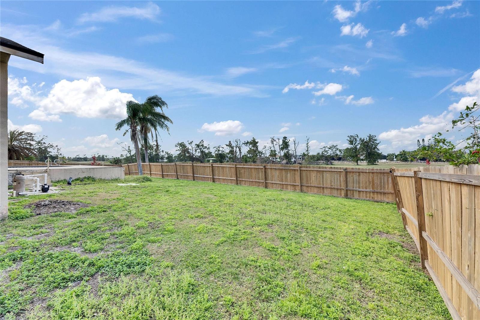 Listing photo id 60 for 811 Eagle Lane