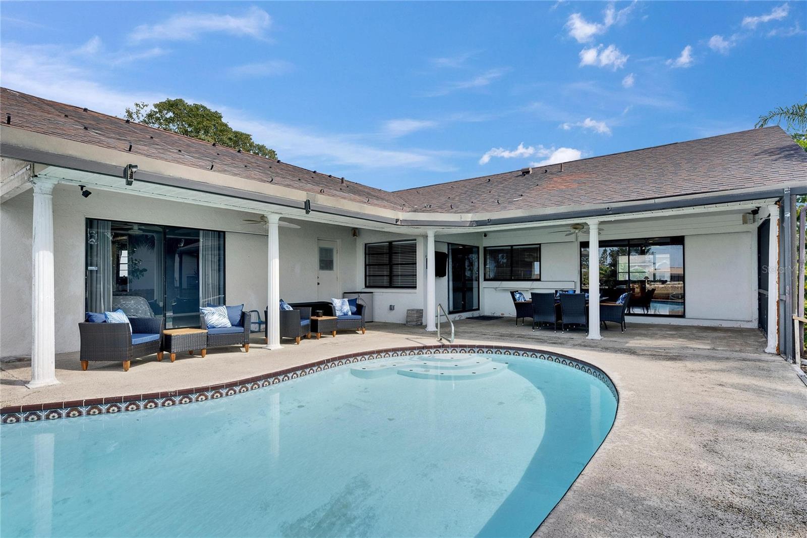 Listing photo id 66 for 811 Eagle Lane