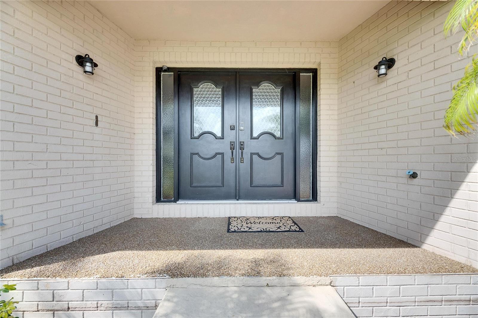 Listing photo id 7 for 811 Eagle Lane