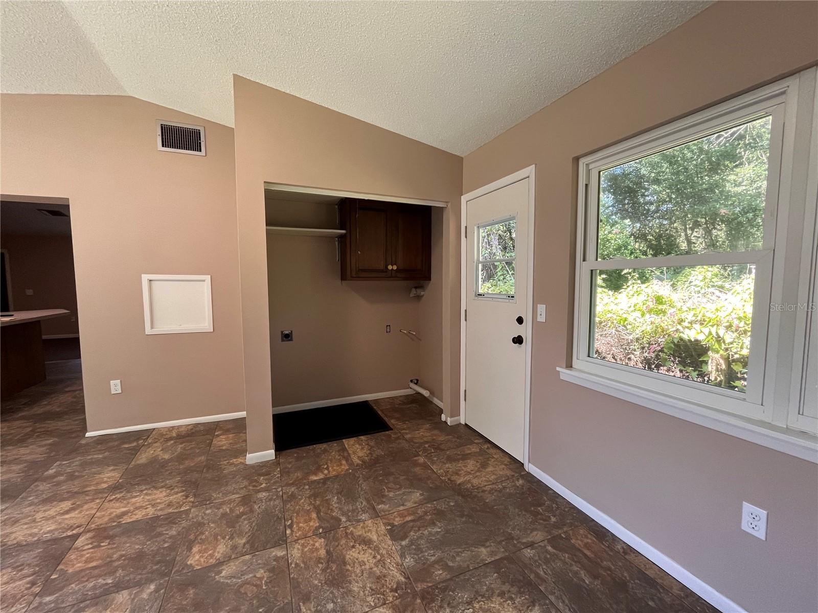 Image 11 of 26 For 1635 Florida Avenue