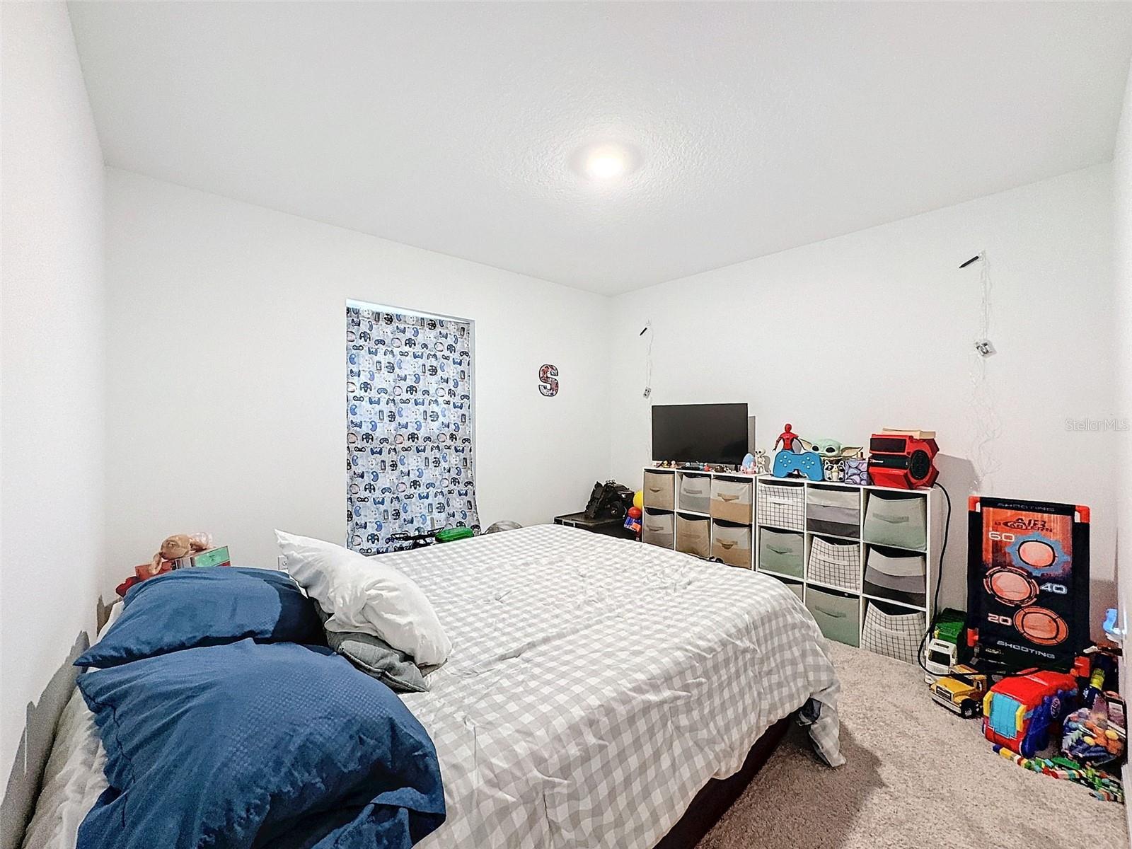 Listing photo id 15 for 6714 Darlington Drive