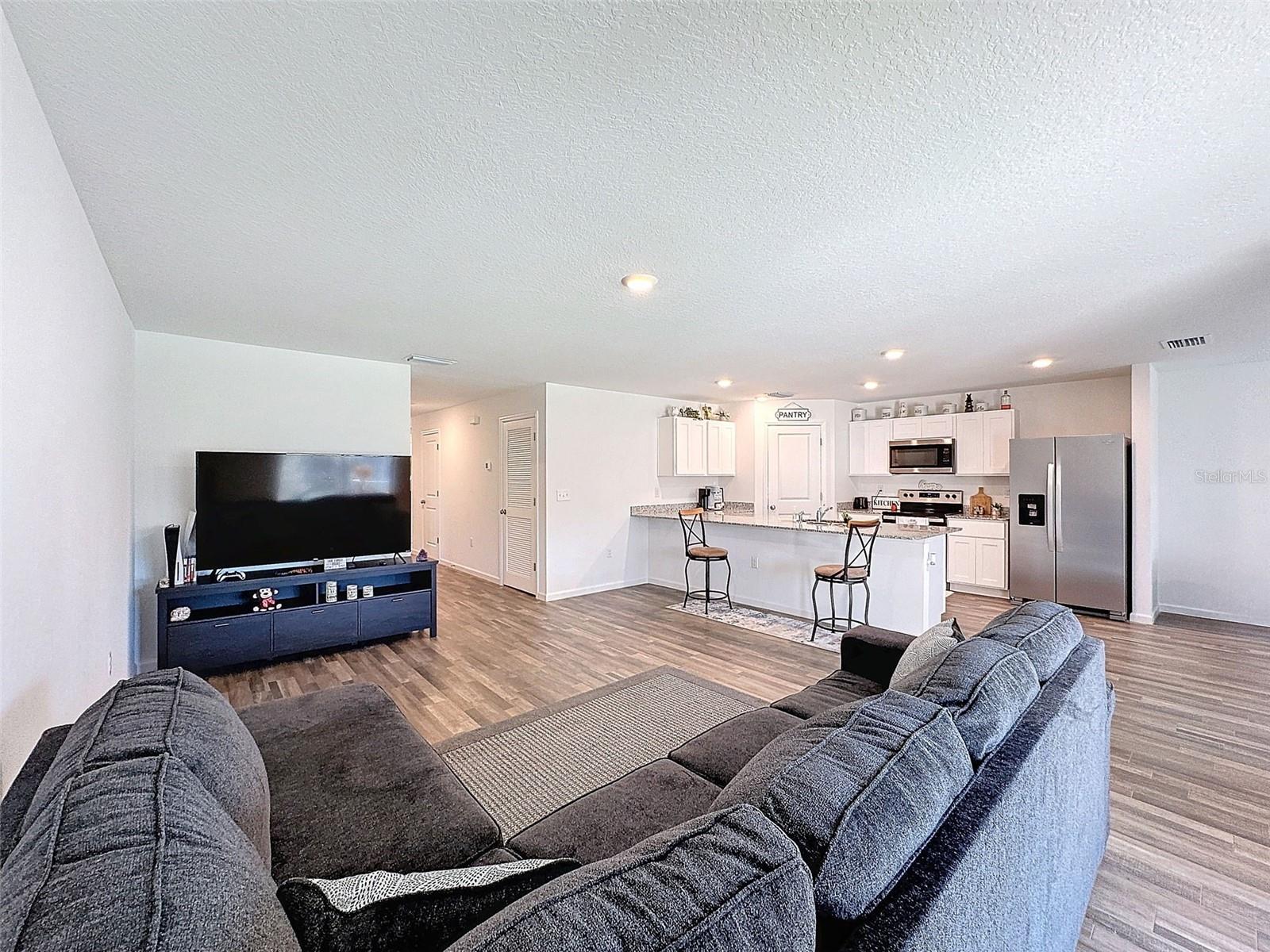 Listing photo id 23 for 6714 Darlington Drive