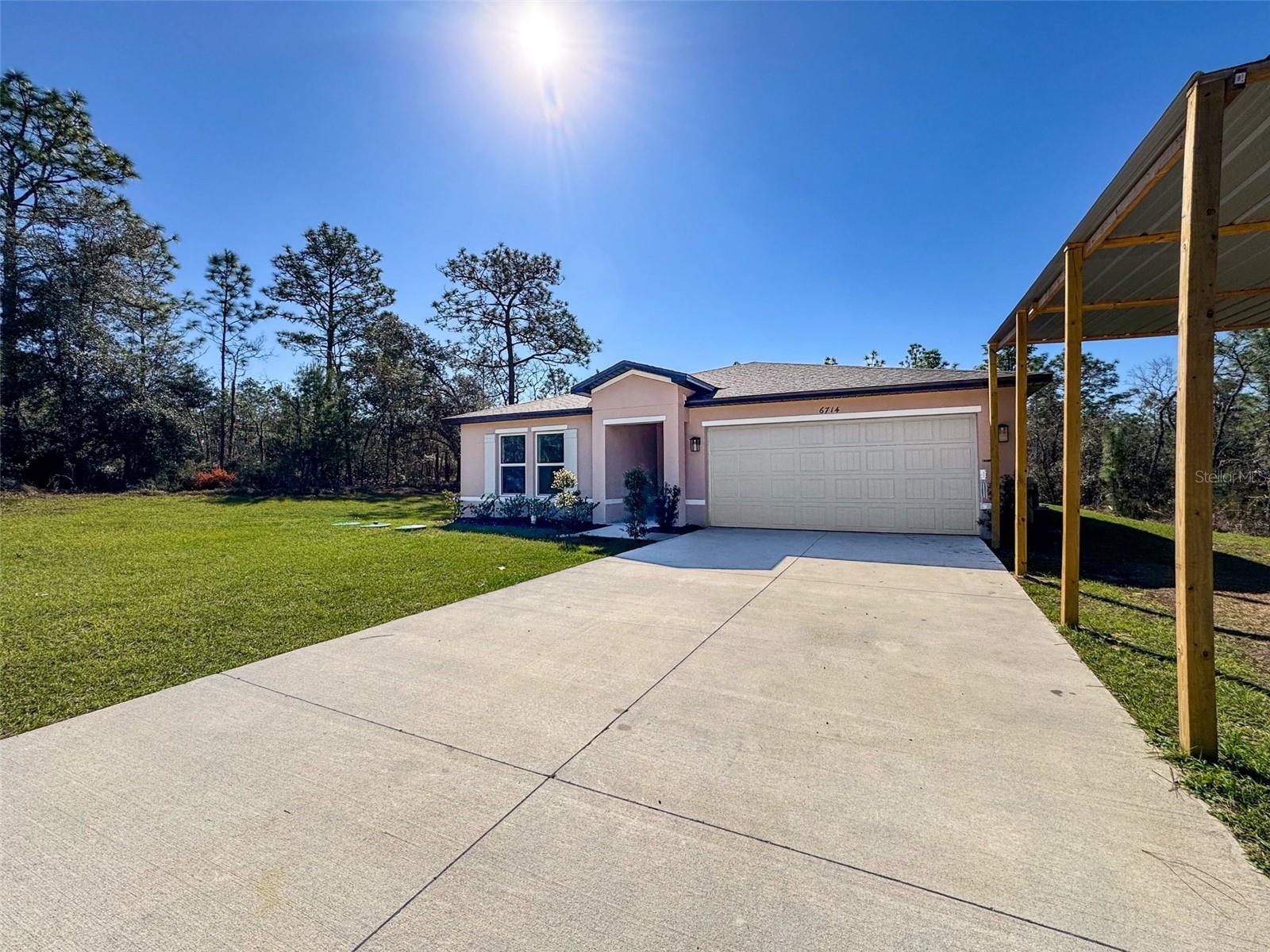 Listing photo id 1 for 6714 Darlington Drive