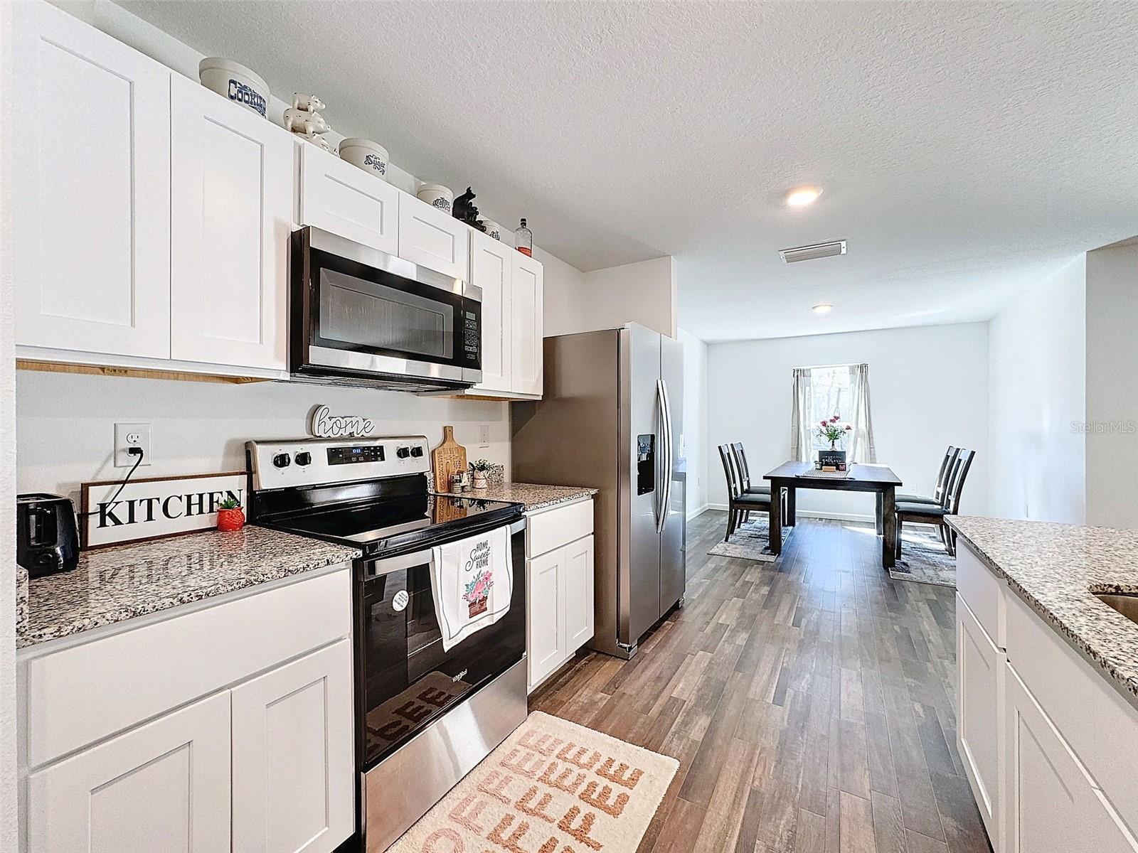 Listing photo id 29 for 6714 Darlington Drive