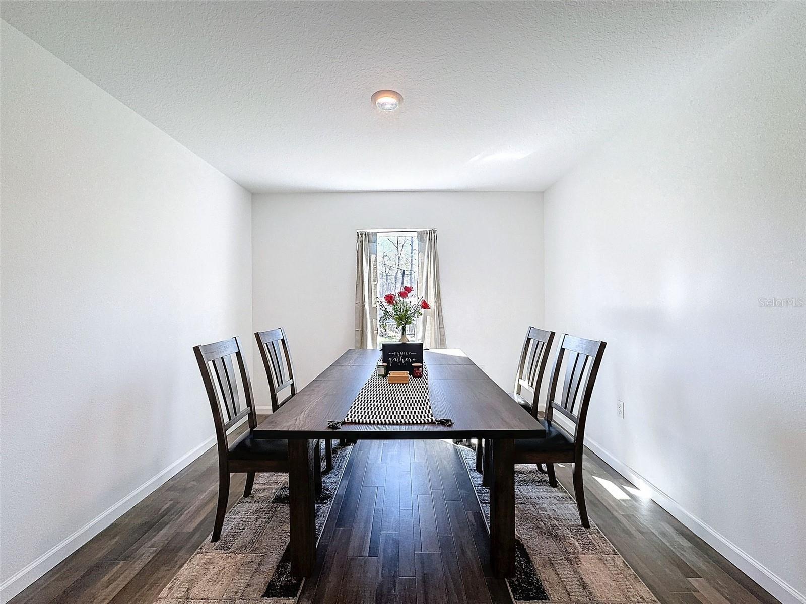 Listing photo id 33 for 6714 Darlington Drive