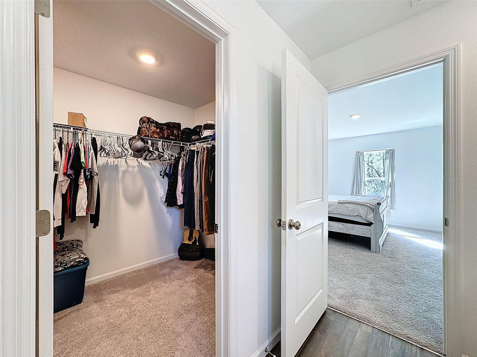 Listing photo id 39 for 6714 Darlington Drive