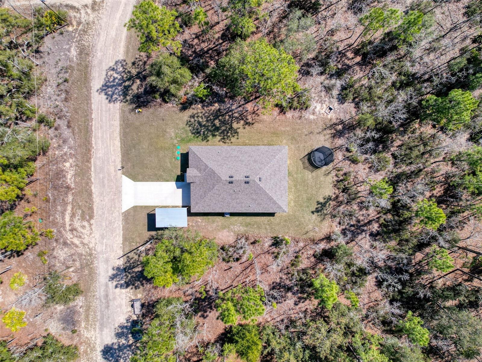 Listing photo id 48 for 6714 Darlington Drive