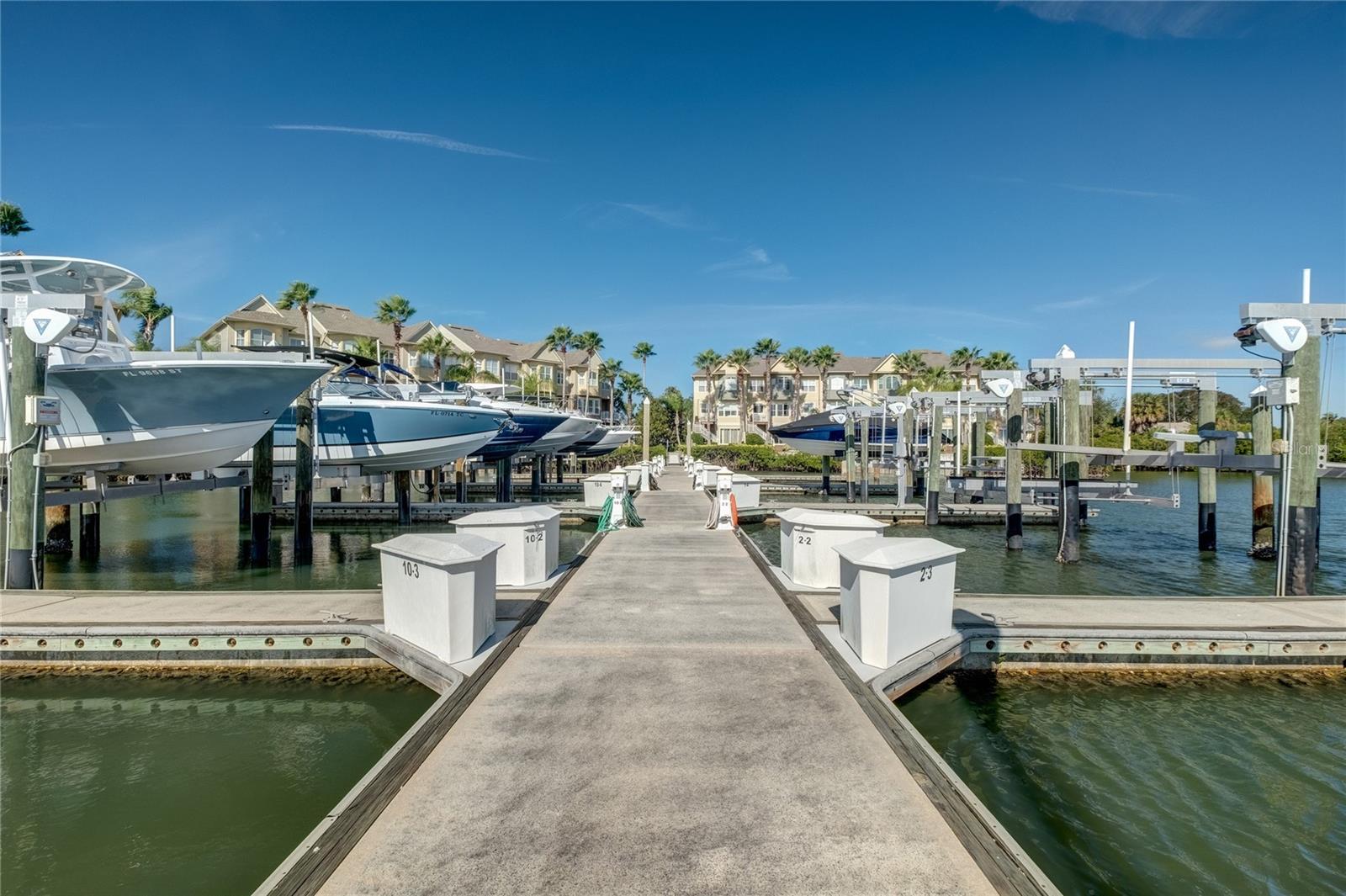 Listing photo id 69 for 4339 Spinnaker Cove Lane