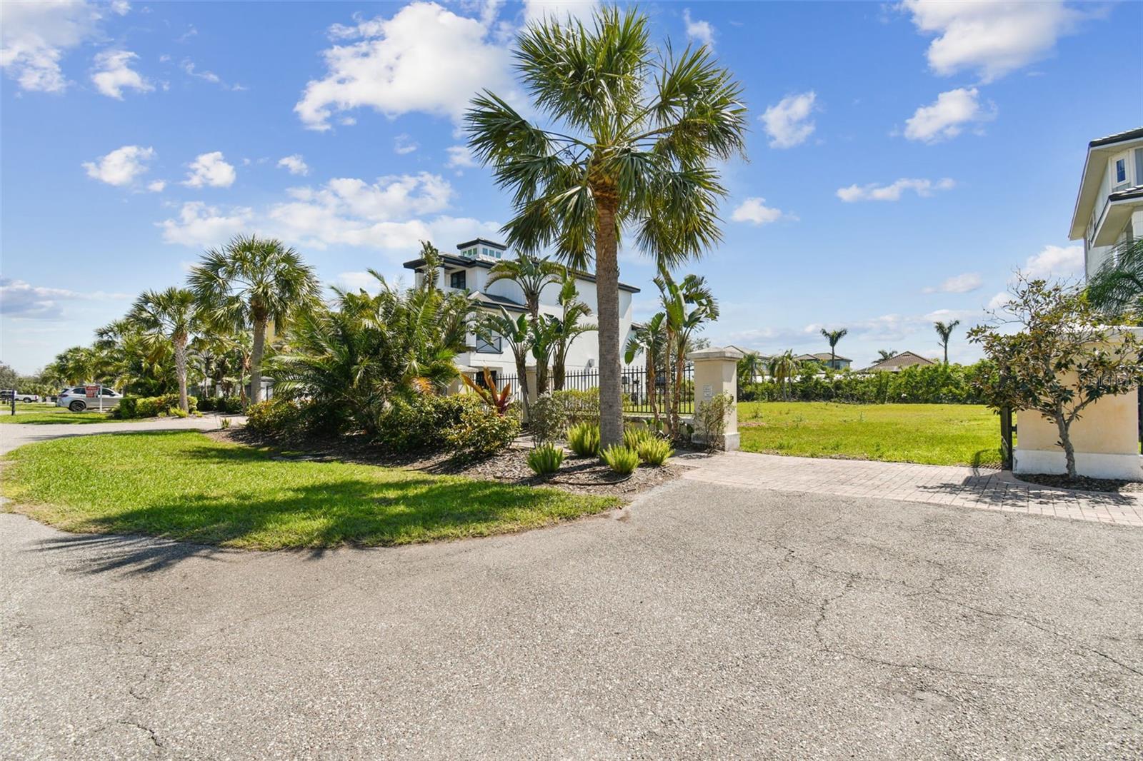 Listing photo id 1 for 540 Estuary Shore Lane