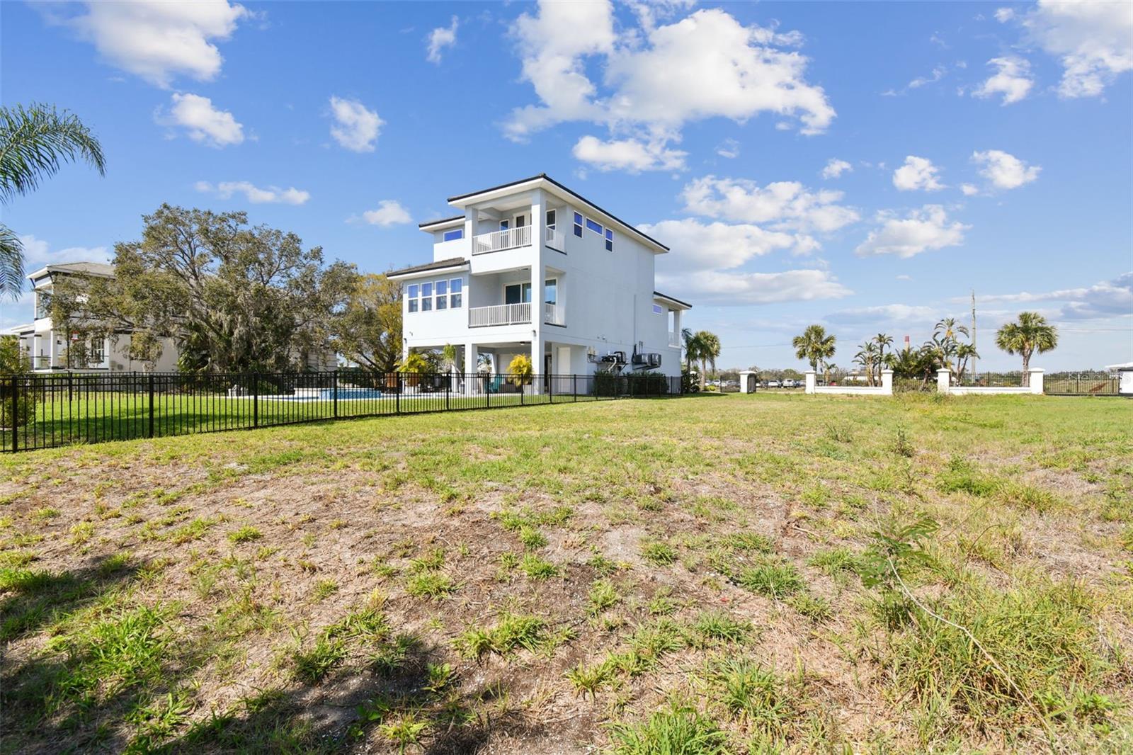 Listing photo id 7 for 540 Estuary Shore Lane