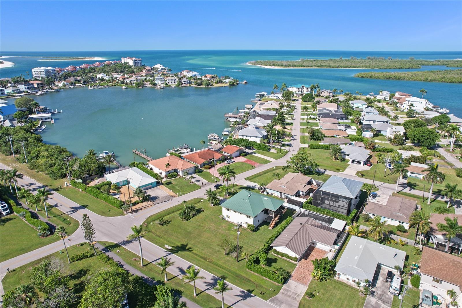 Image 36 of 41 For 103 Tahiti Circle