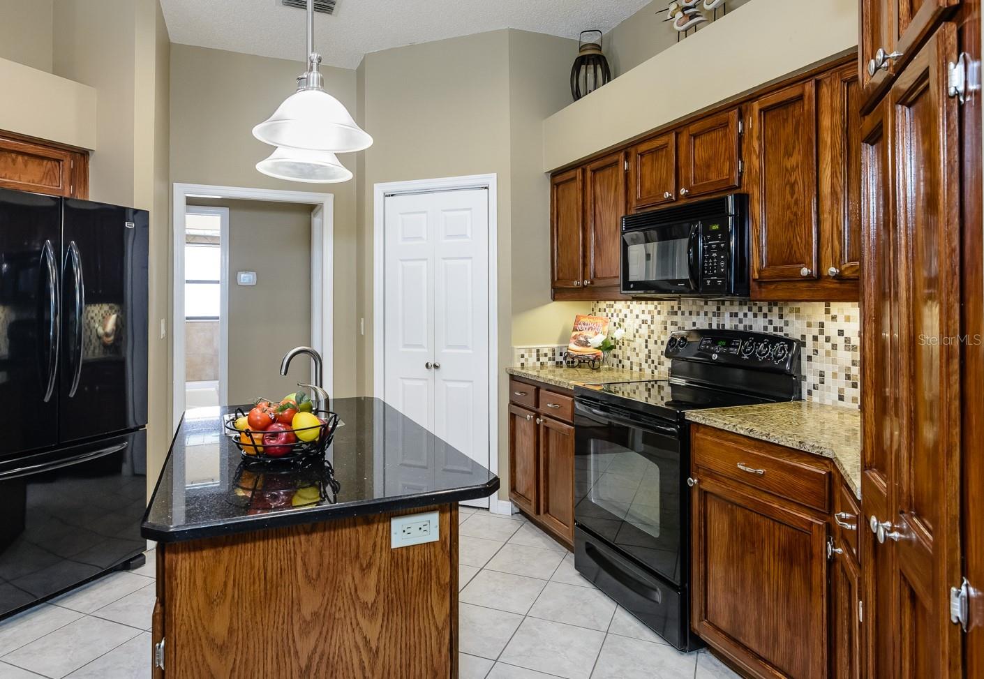 Listing photo id 24 for 2966 Eagle Estates Circle W