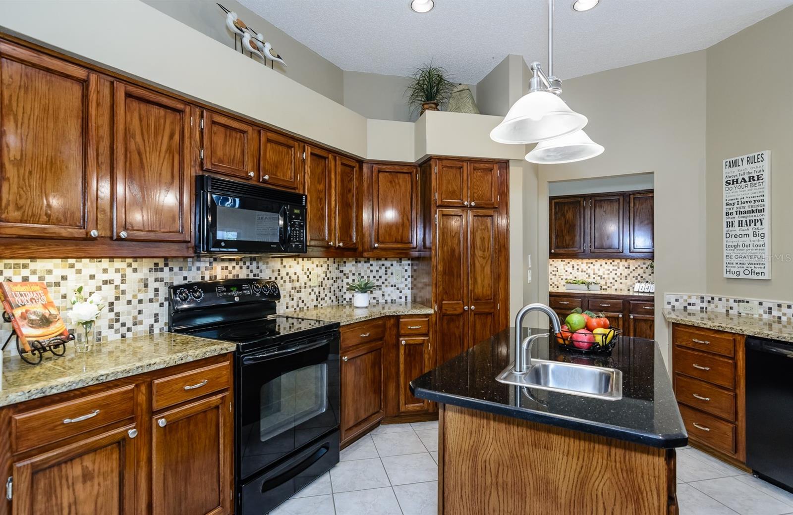 Listing photo id 25 for 2966 Eagle Estates Circle W