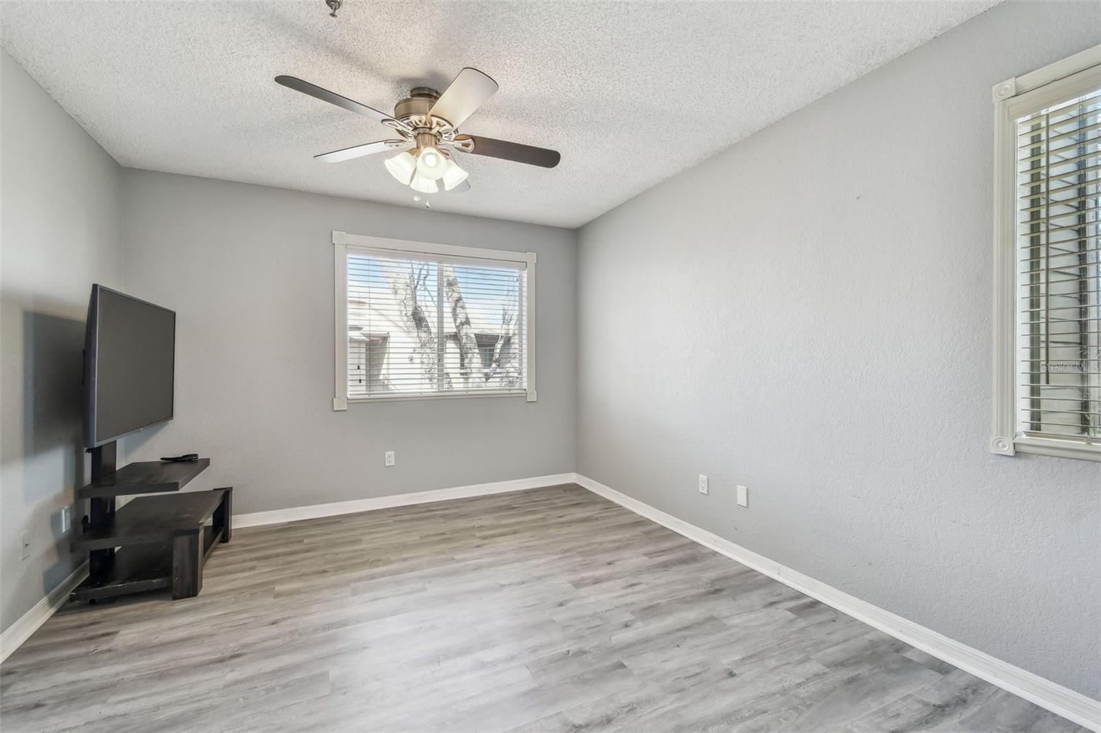 Image 15 of 46 For 10263 Gandy Boulevard N 2014