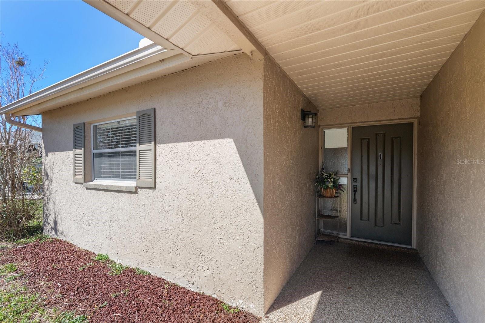 Listing photo id 1 for 7437 118th Drive