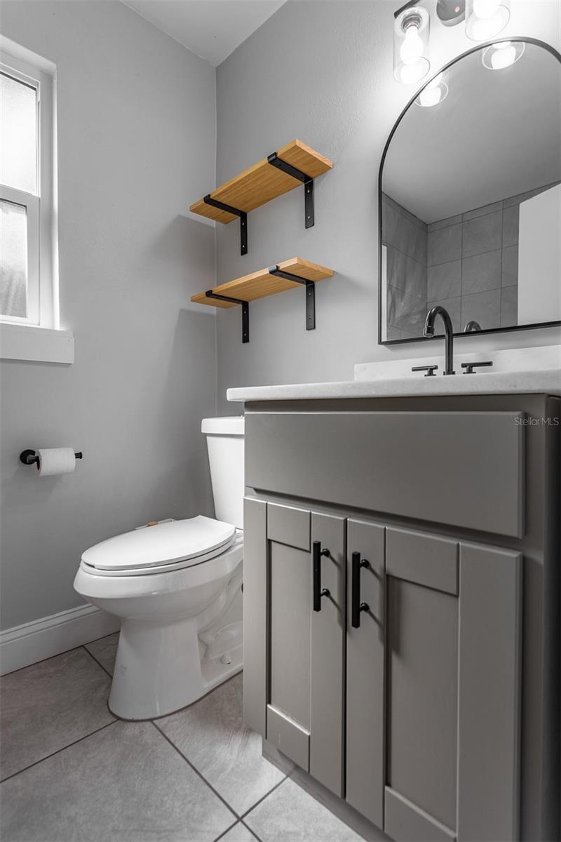 Image 23 of 41 For 2454 15th Avenue N