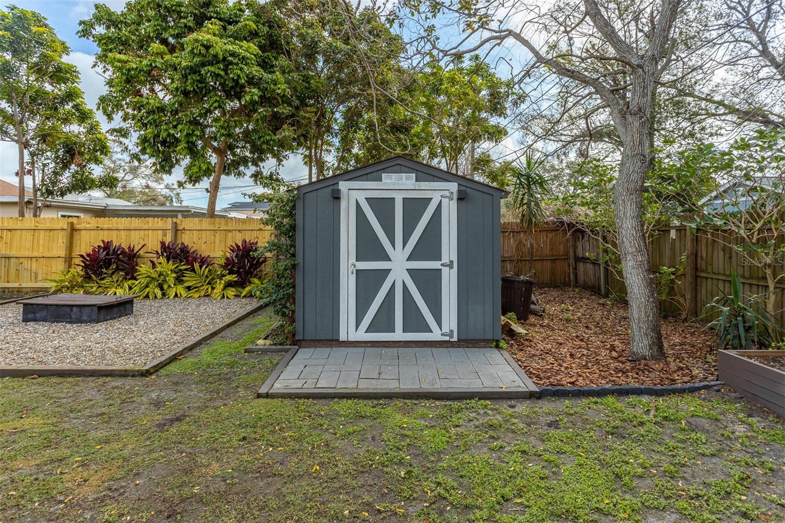 Image 35 of 41 For 2454 15th Avenue N