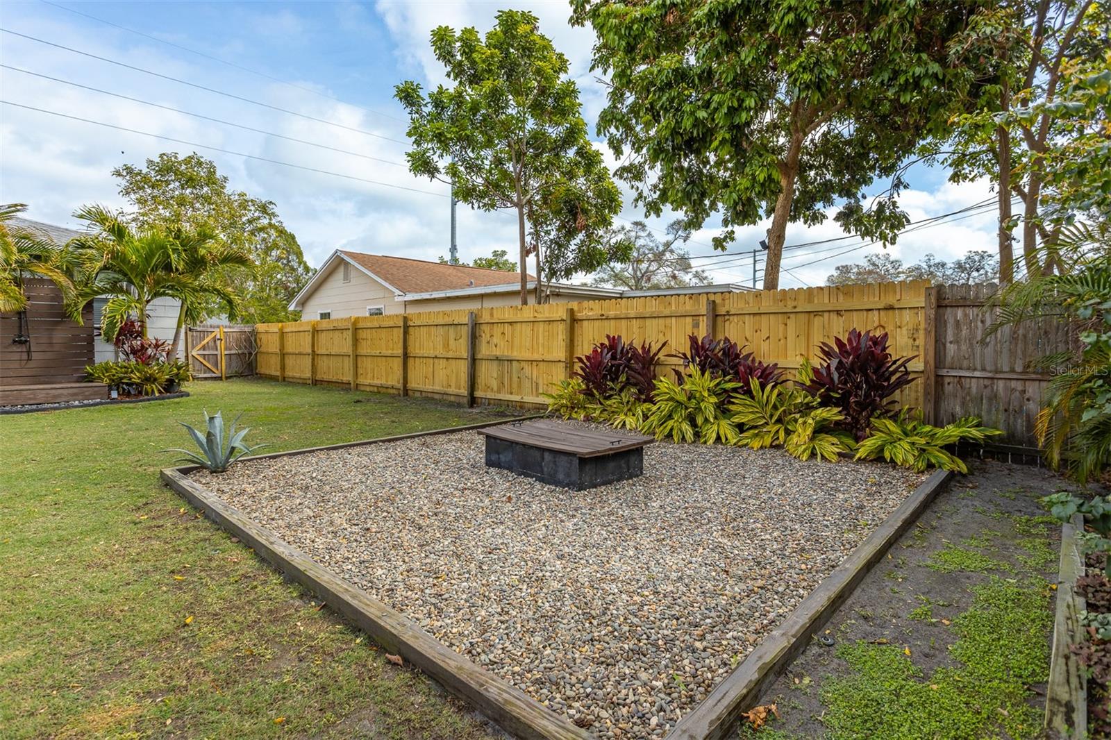 Image 36 of 41 For 2454 15th Avenue N