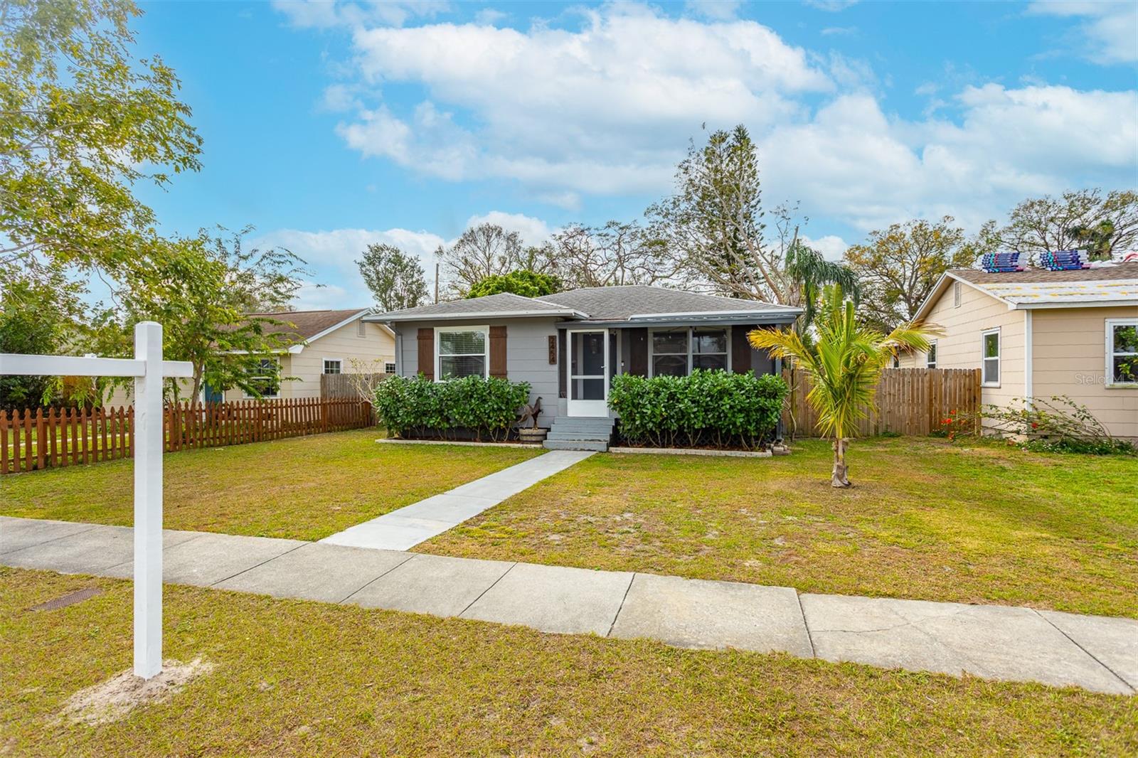 Image 6 of 41 For 2454 15th Avenue N