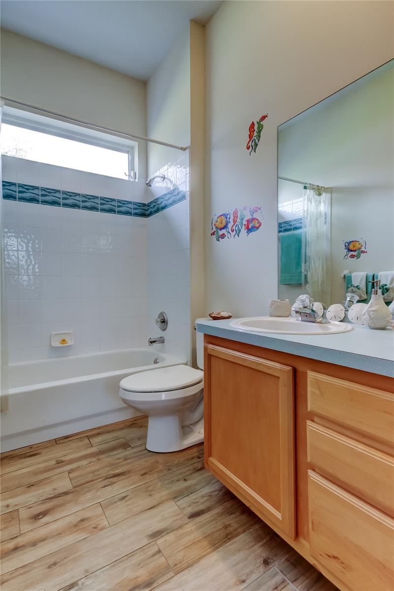 Listing photo id 24 for 1547 Daylily Drive