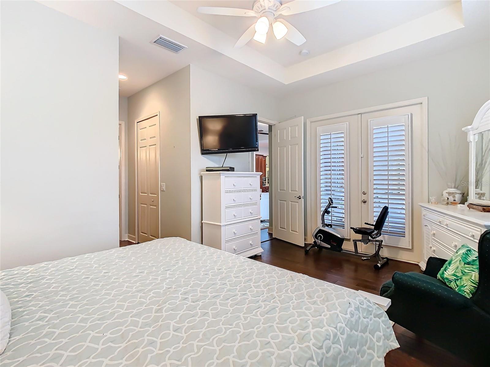 Listing photo id 16 for 13422 Niti Drive