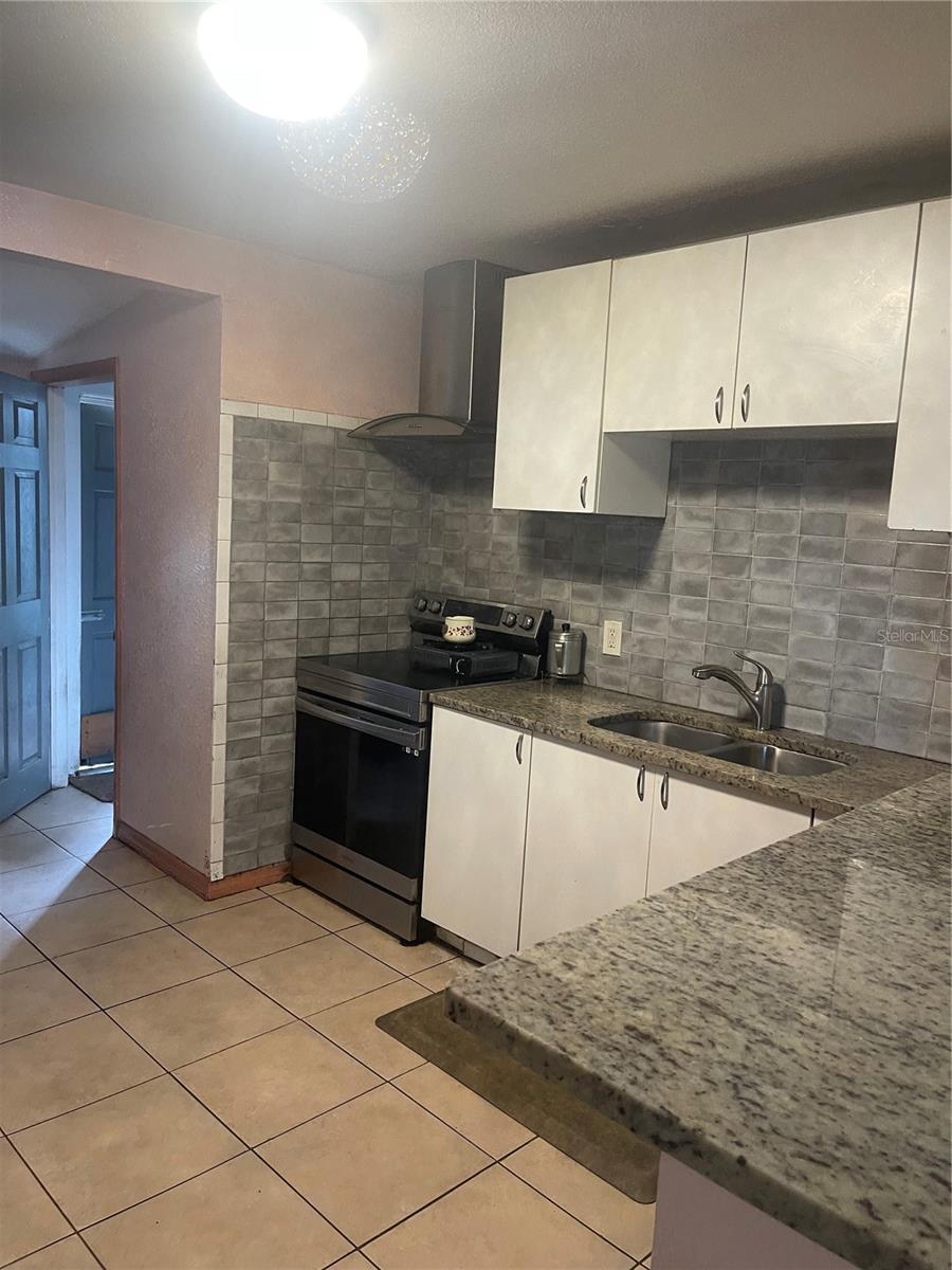 Image 8 of 15 For 300 52nd Street S