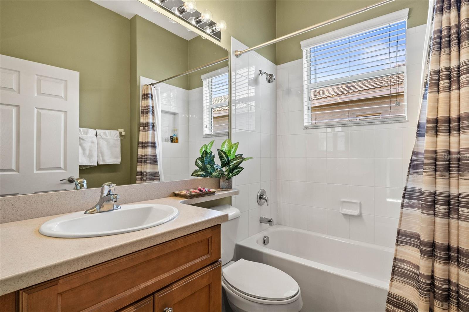Image 18 of 48 For 16023 Golden Lakes Drive