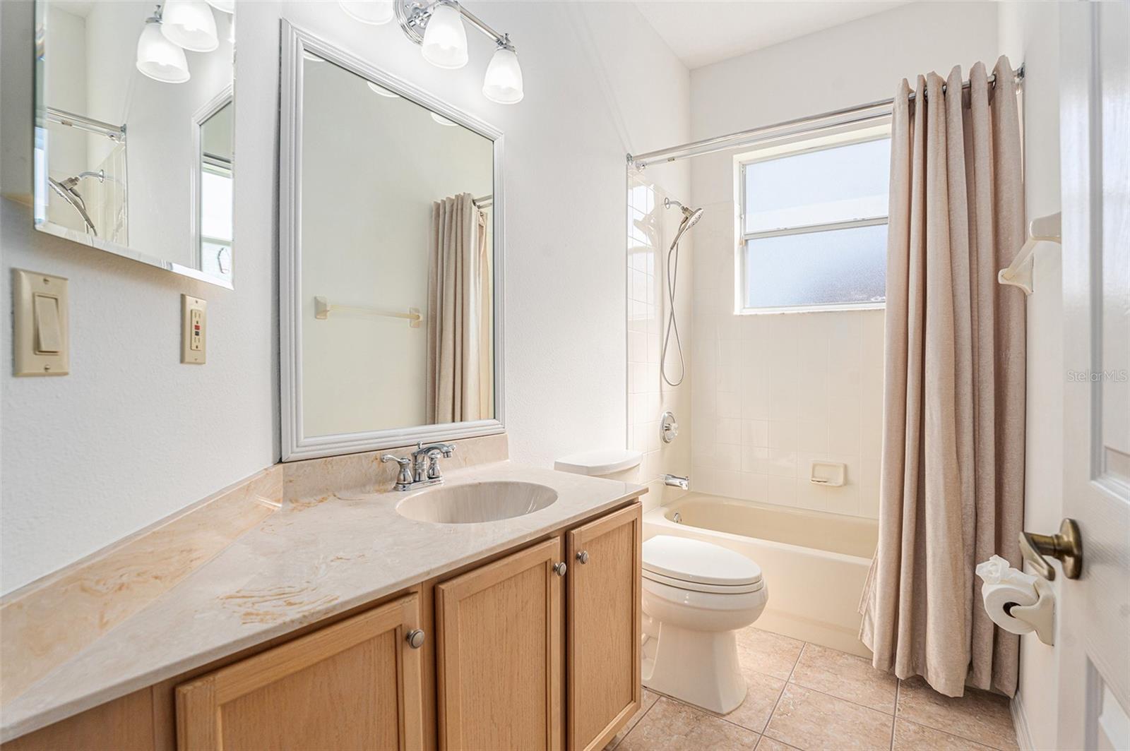 Listing photo id 23 for 4215 Whittner Drive