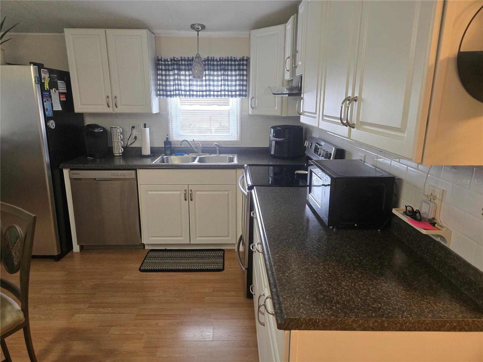 Image 13 of 38 For 1710 7th Street Sw 93