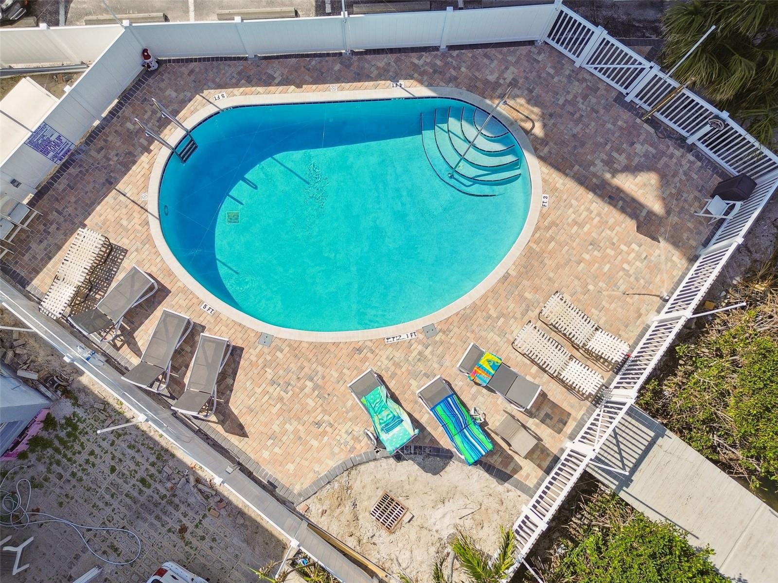 Image 18 of 49 For 13999 Gulf Boulevard 302