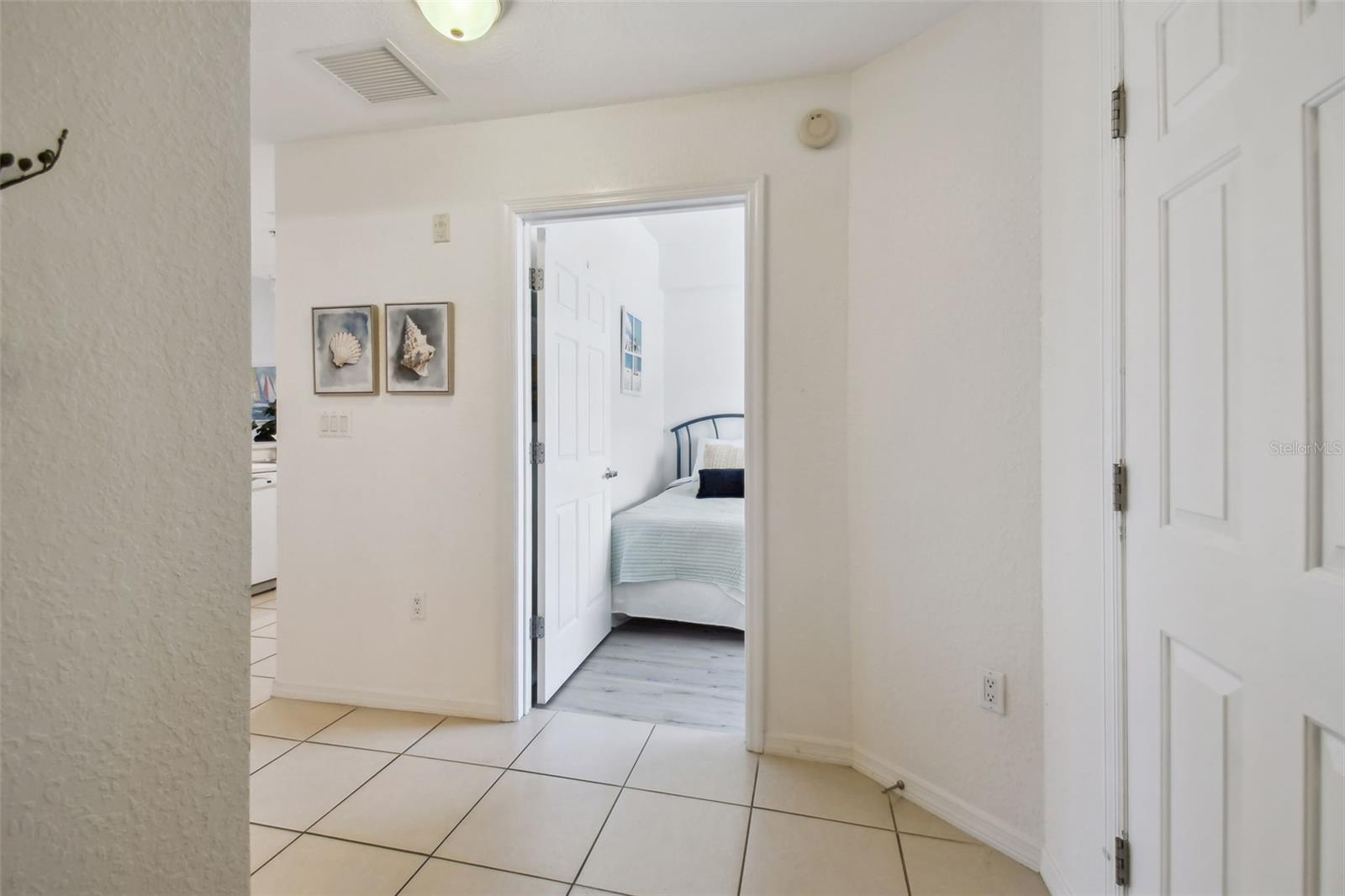 Image 20 of 49 For 13999 Gulf Boulevard 302