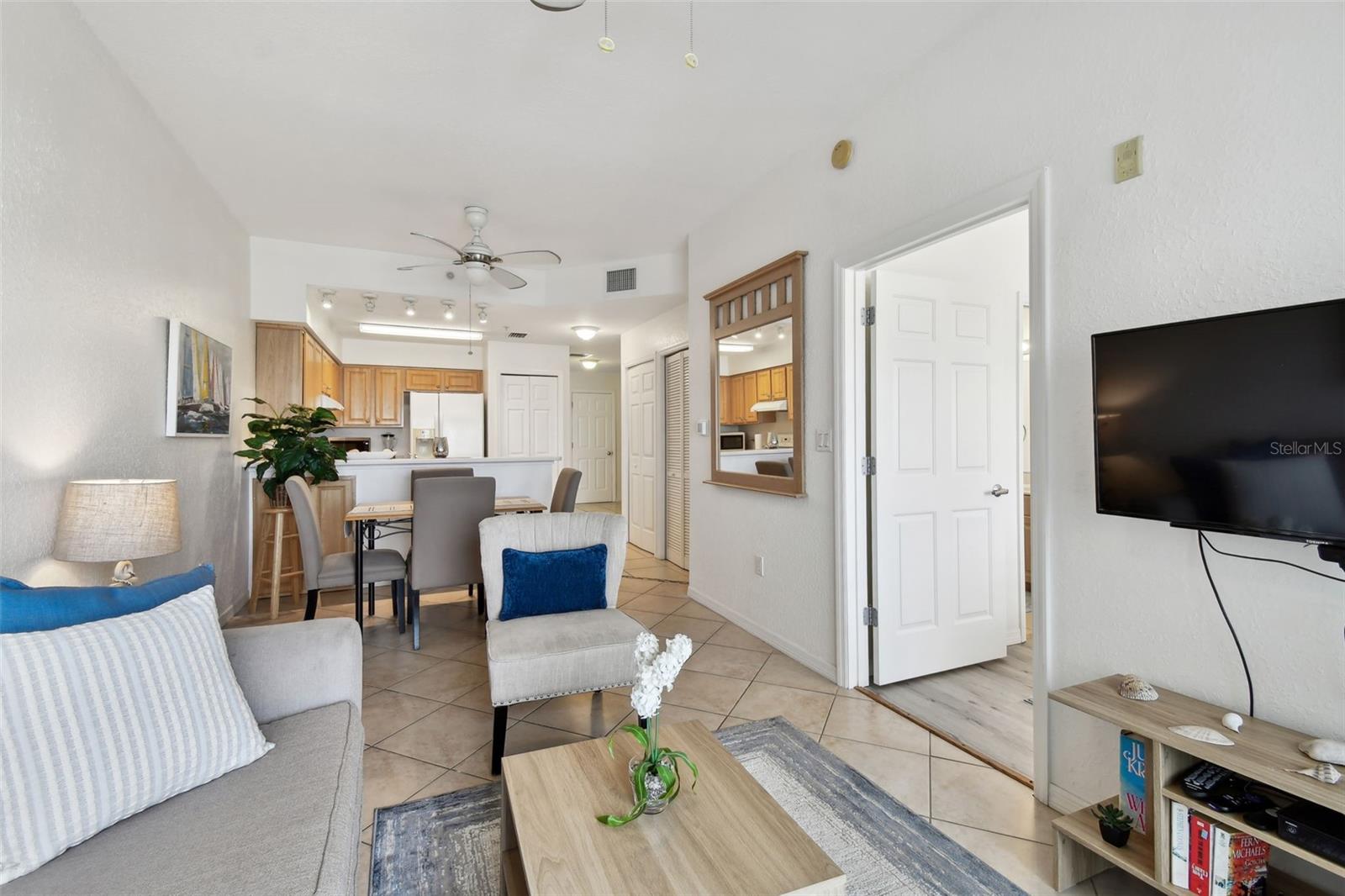 Image 35 of 49 For 13999 Gulf Boulevard 302