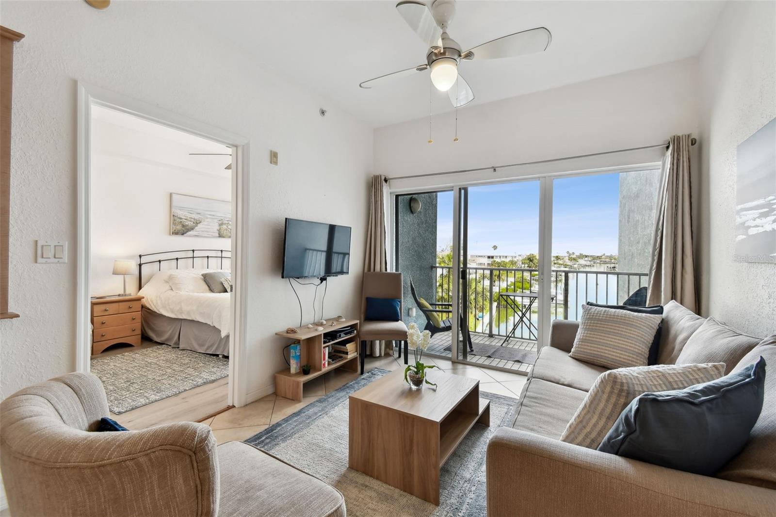 Image 5 of 49 For 13999 Gulf Boulevard 302