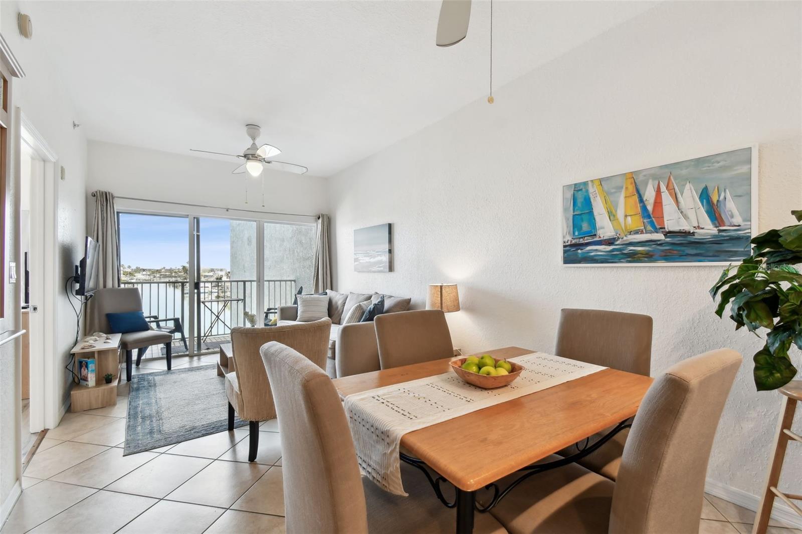 Image 8 of 49 For 13999 Gulf Boulevard 302