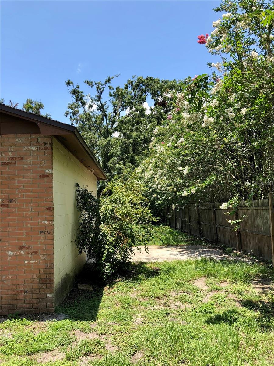 Image 11 of 66 For 6205 Brandon Circle